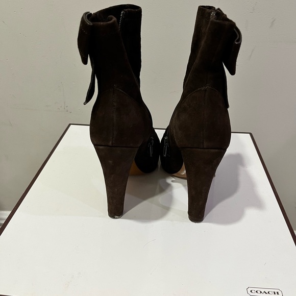 Used only 2x! Coach brown suede platform booties with bow. - Picture 2 of 3
